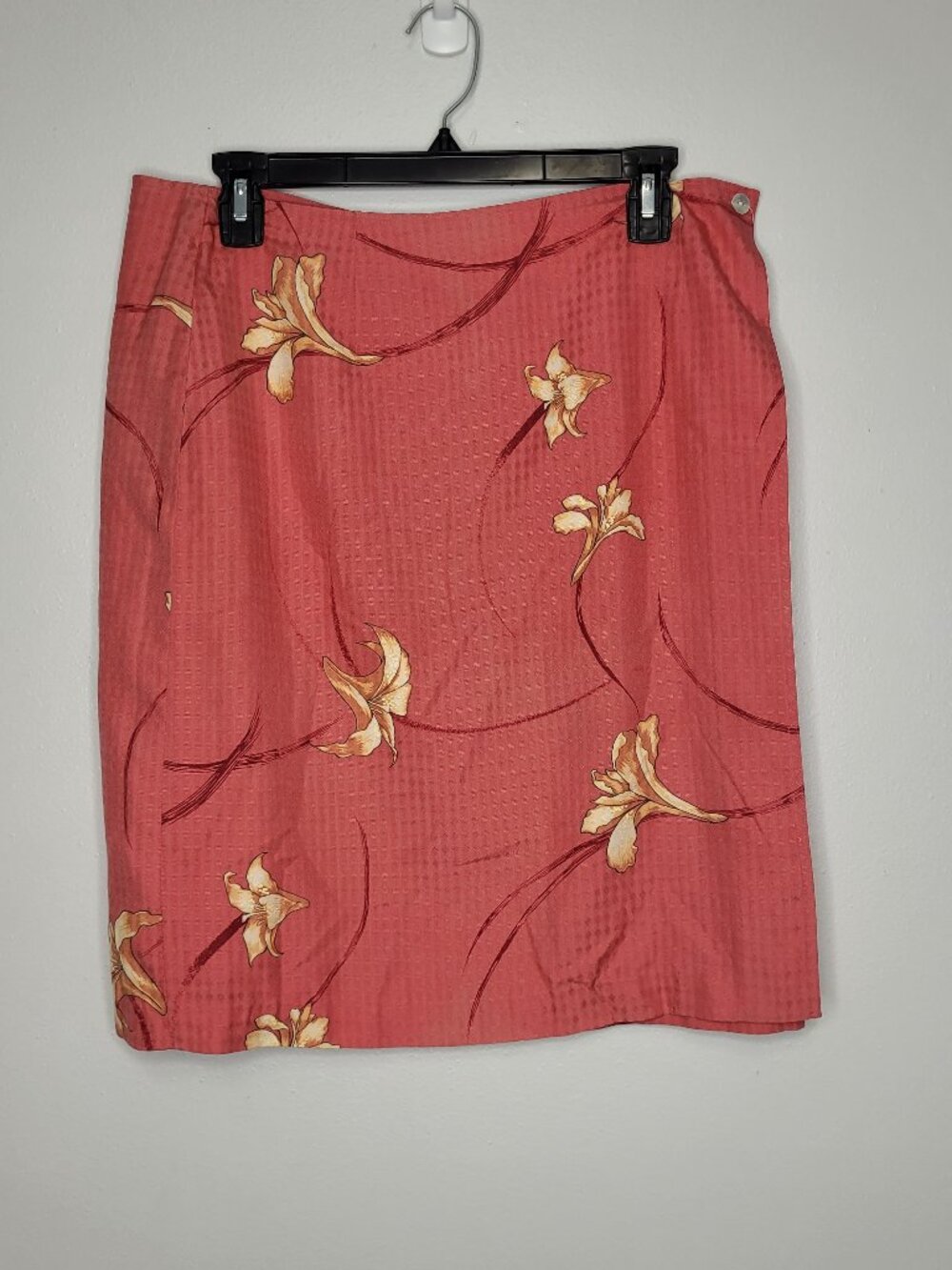 Tommy Bahama coral flower print silk wrap style vacation short skirt size 12